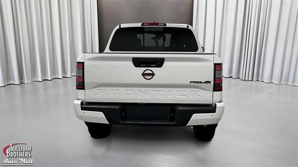 2024 Nissan Frontier PRO-4X image 5