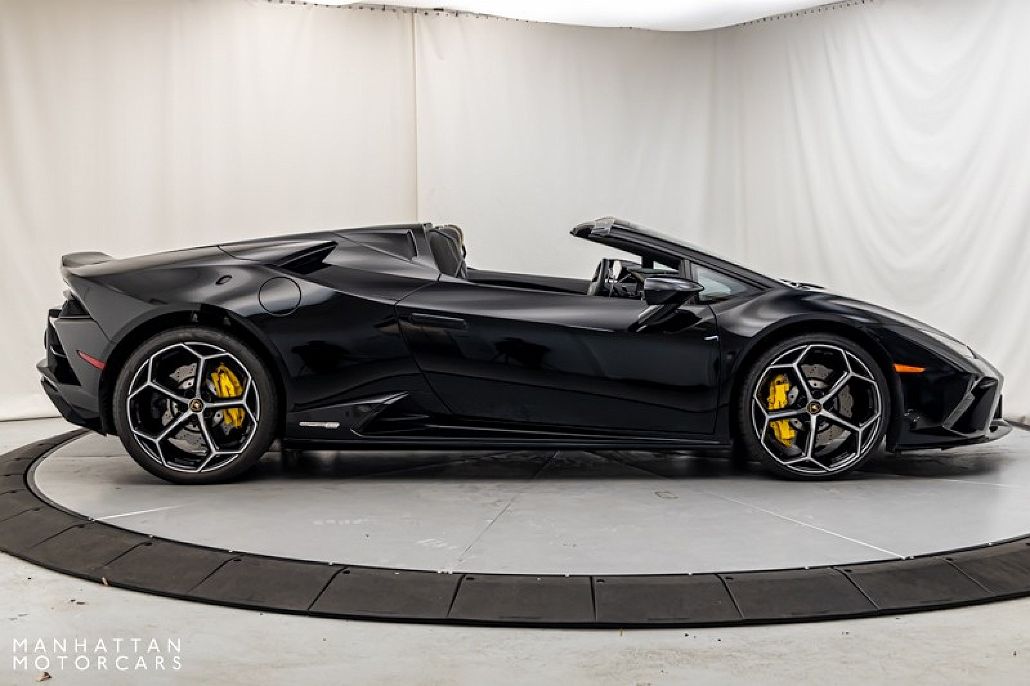 2021 Lamborghini Huracan EVO image 5