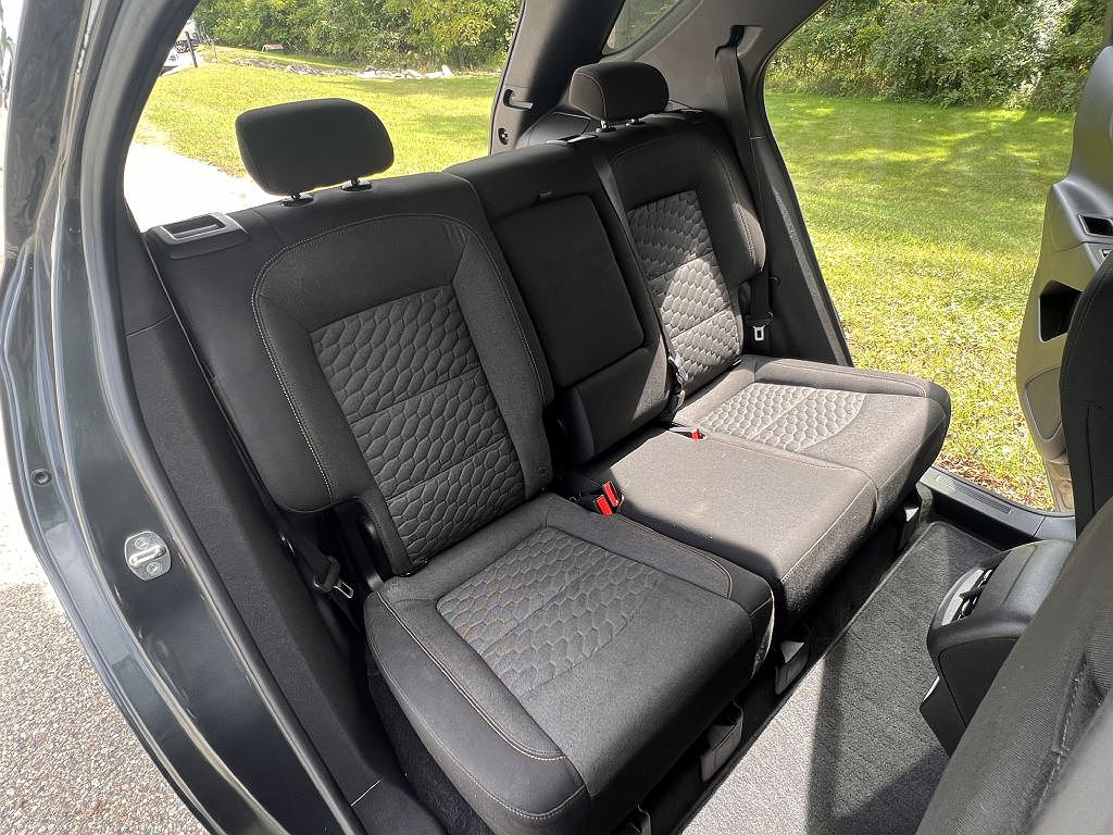 2019 Chevrolet Equinox LT image 16