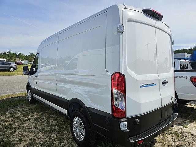 2023 Ford E-Transit null image 4
