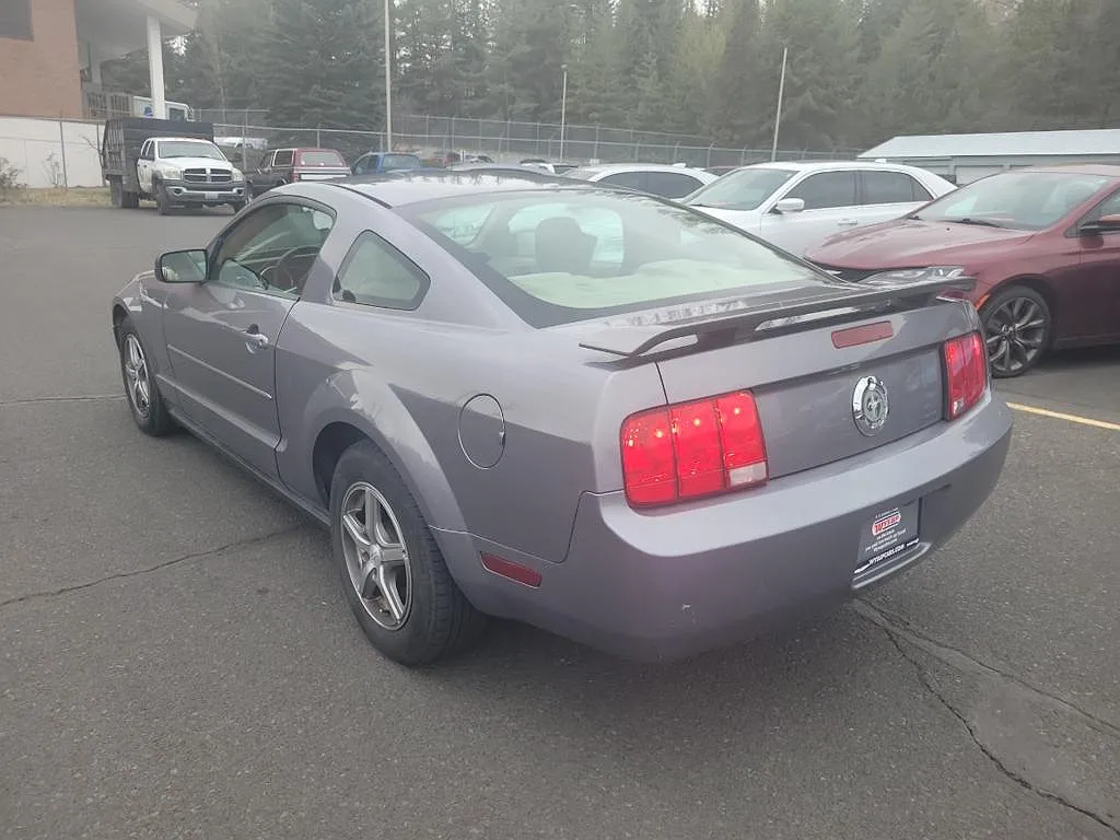 2006 Ford Mustang null image 2