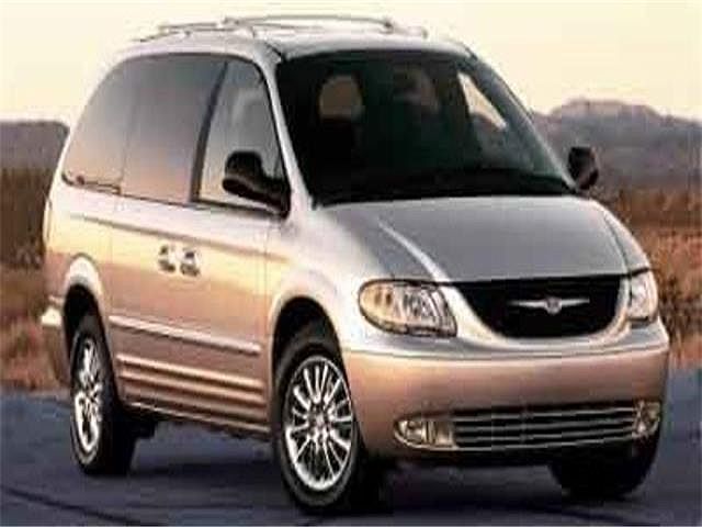 2002 Chrysler Town & Country EX image 0