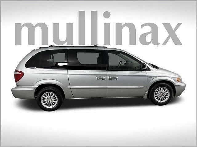 2002 Chrysler Town & Country EX image 1