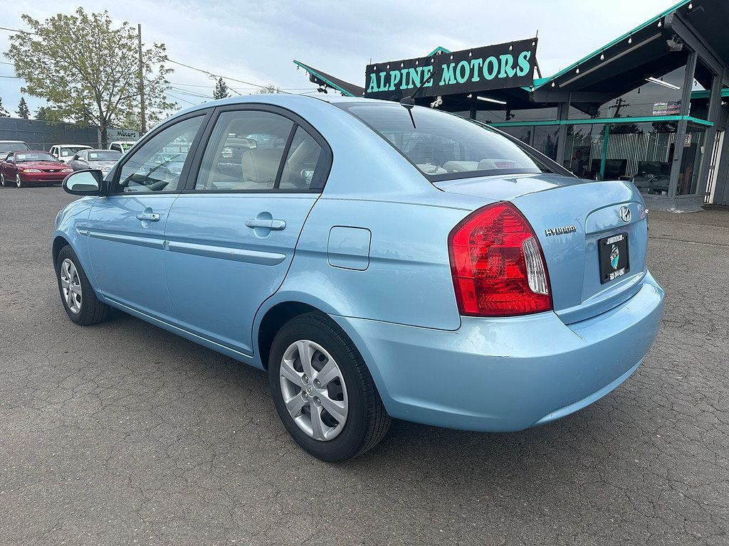 2009 Hyundai Accent GLS image 1