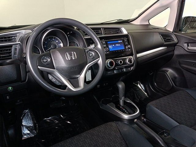 2017 Honda Fit LX image 5