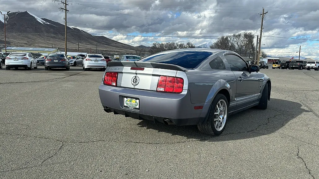2007 Ford Mustang Shelby GT500 image 2