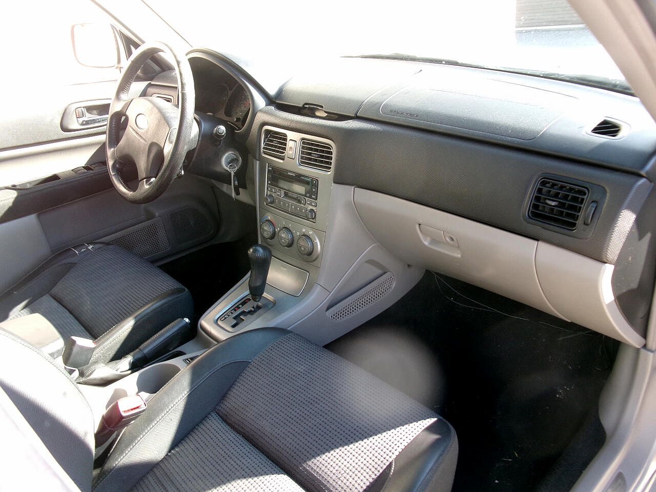 2004 Subaru Forester 2.5XT image 10