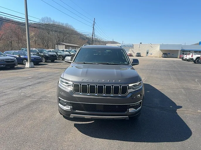 2022 Jeep Wagoneer