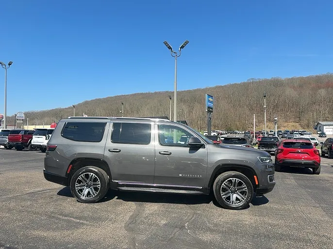 2022 Jeep Wagoneer