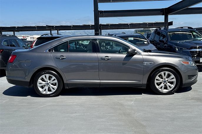 2011 Ford Taurus
