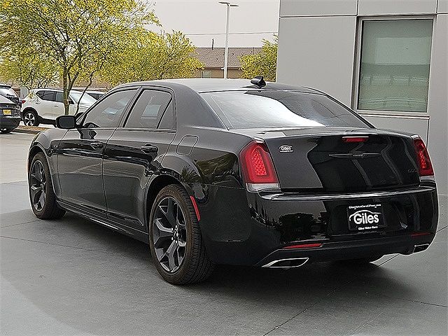 2023 Chrysler 300