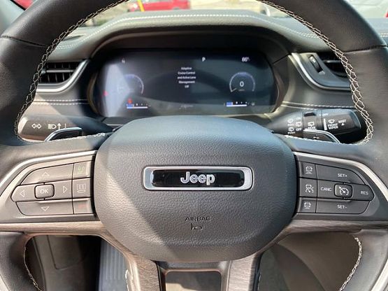 2022 Jeep Grand Cherokee Limited photo 11