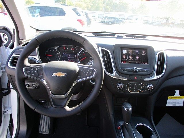 2018 Chevrolet Malibu LT image 4