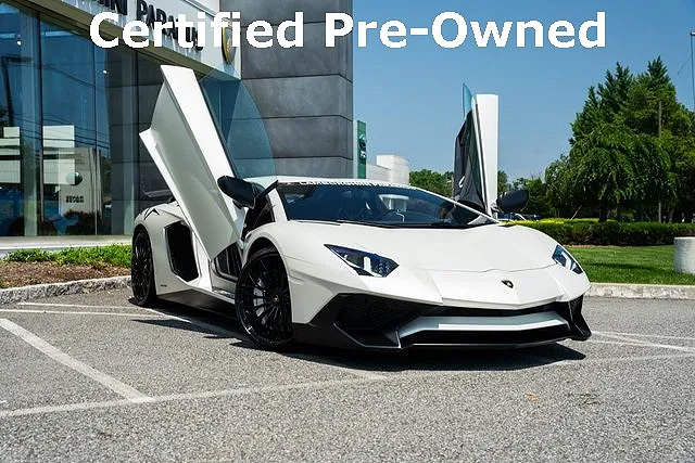2016 Lamborghini Aventador
