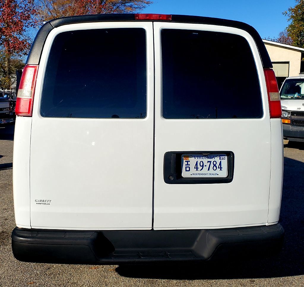 2010 Chevrolet Express 1500 image 6