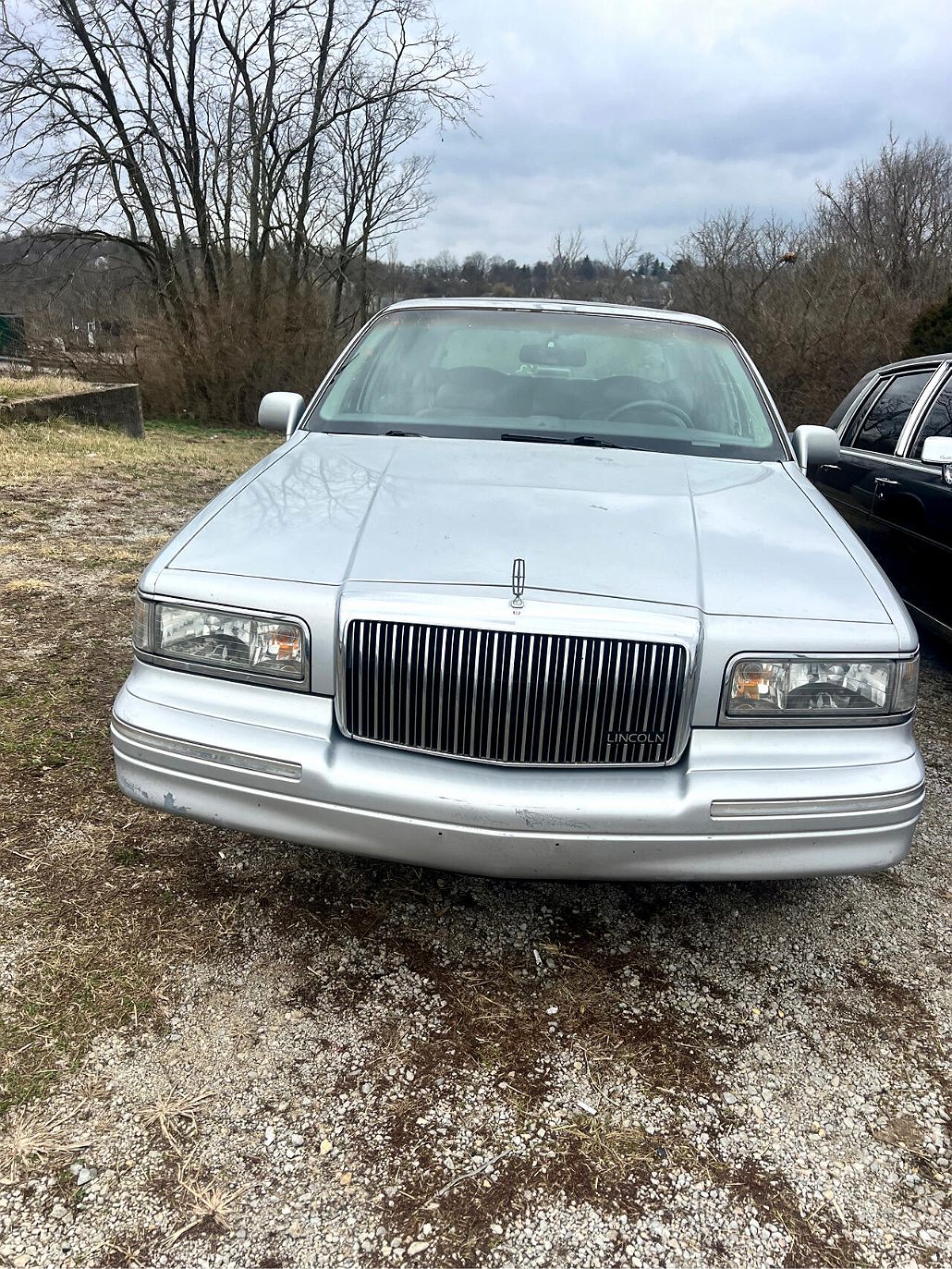 1997 Lincoln Town Car Signature image 1