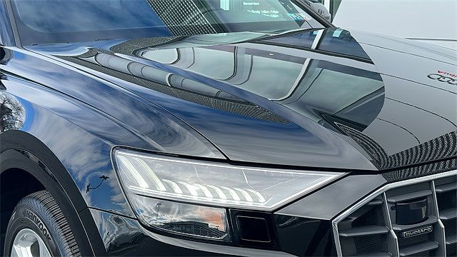 2023 Audi Q8 Premium image 1