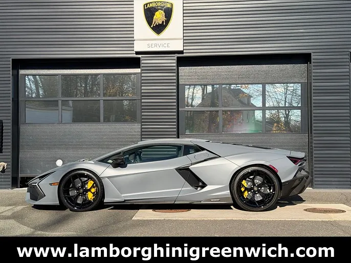 2025 Lamborghini Revuelto