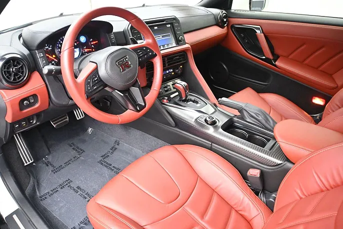 2024 Nissan GT-R