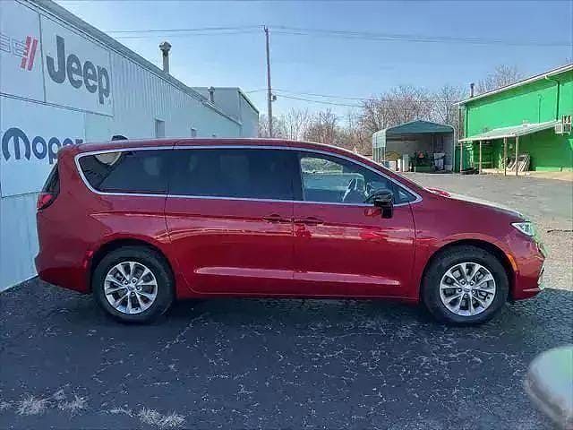 2025 Chrysler Pacifica