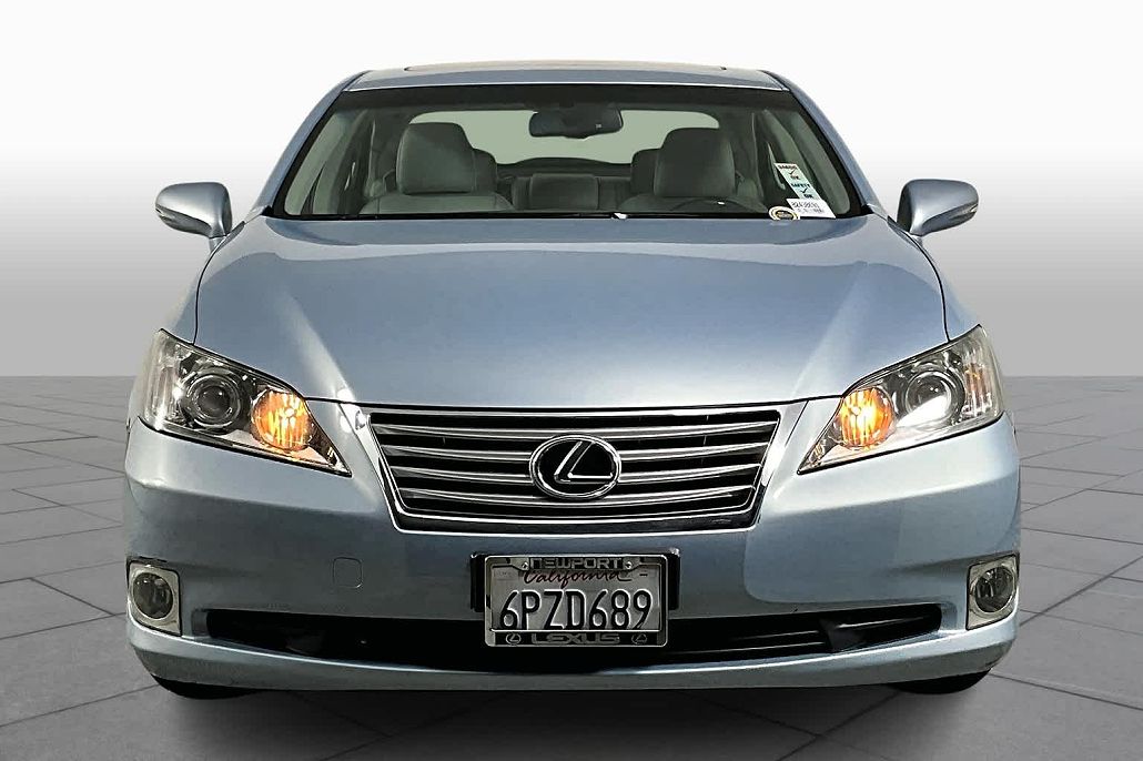 2011 Lexus ES 350 image 2