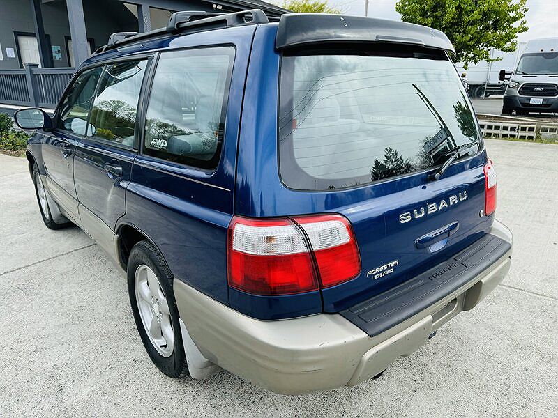 2001 Subaru Forester S image 2