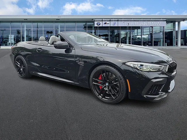 2022 BMW M8