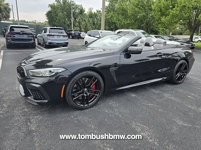 2022 BMW M8