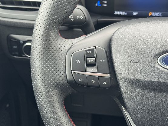 2024 Ford Escape ST-Line photo 10