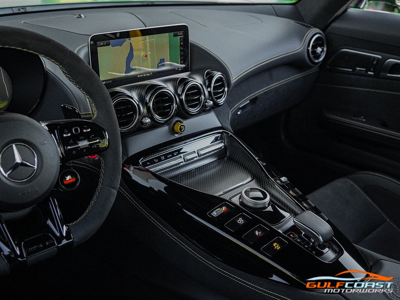 2020 Mercedes-Benz AMG GT R image 15