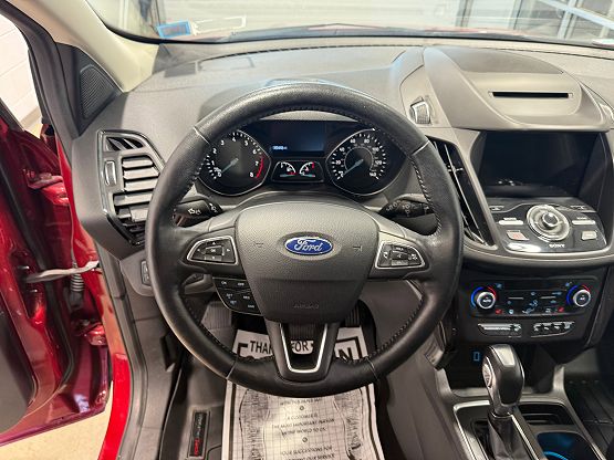 2018 Ford Escape Titanium photo 2