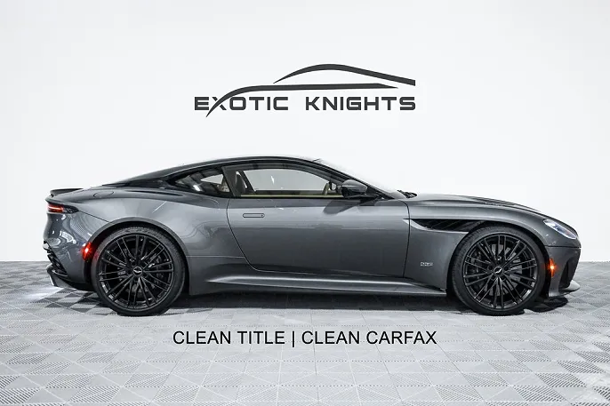 2020 Aston Martin DBS