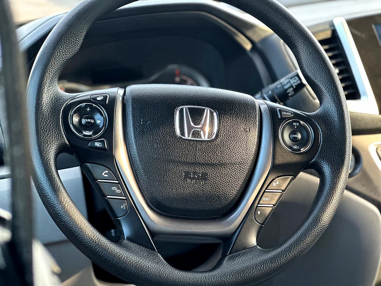 2017 Honda Pilot EX image 12