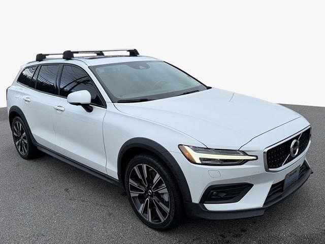 2022 Volvo V60