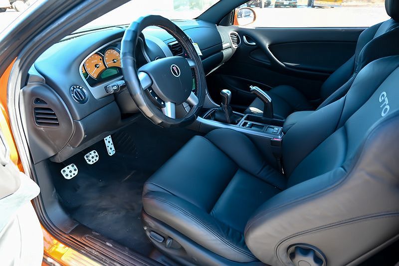 2006 Pontiac GTO Base image 8