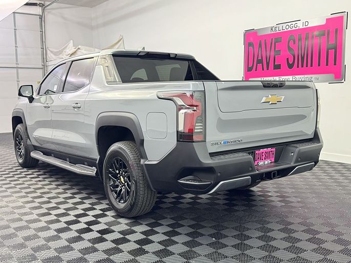 2025 Chevrolet Silverado EV
