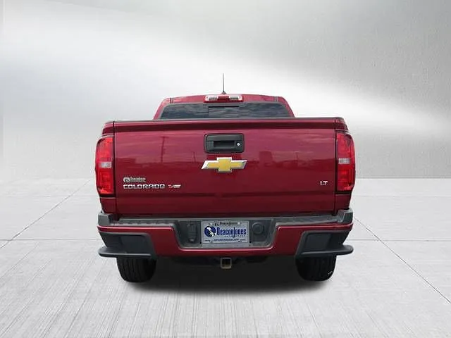 2018 Chevrolet Colorado LT image 3