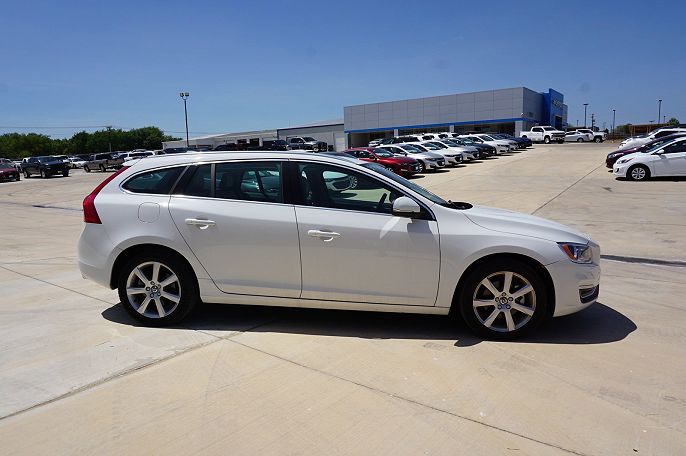 2017 Volvo V60