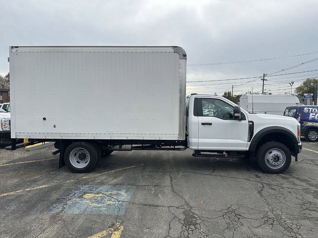 2023 Ford F-550 XL image 3