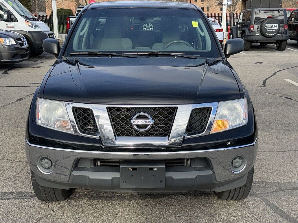 2011 Nissan Frontier SV image 1
