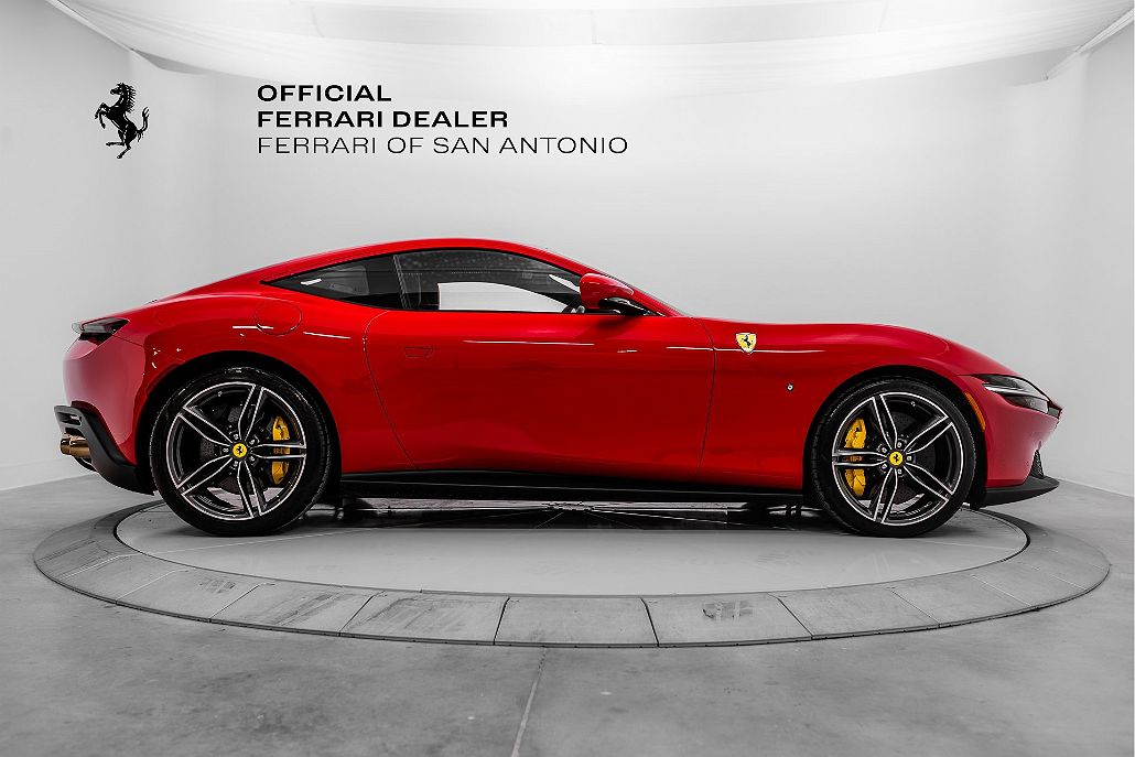 2022 Ferrari Roma null image 2