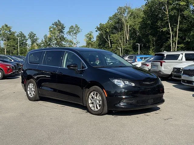 2024 Chrysler Voyager