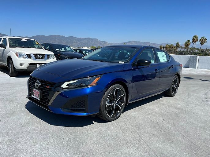 2025 Nissan Altima