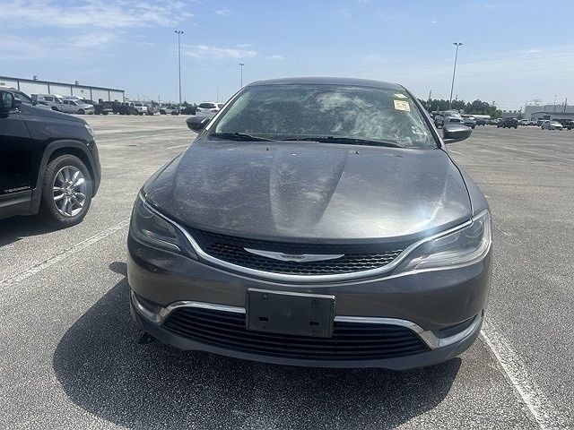 2015 Chrysler 200 Limited image 0