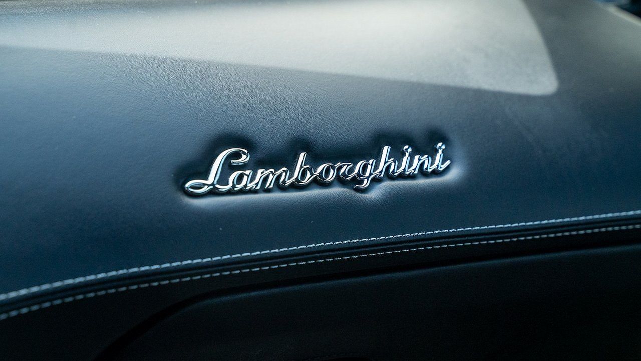 2012 Lamborghini Aventador LP700 image 36