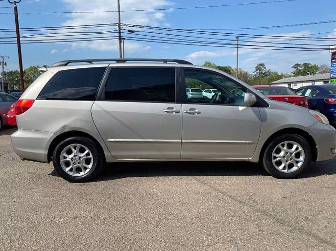 2004 Toyota Sienna