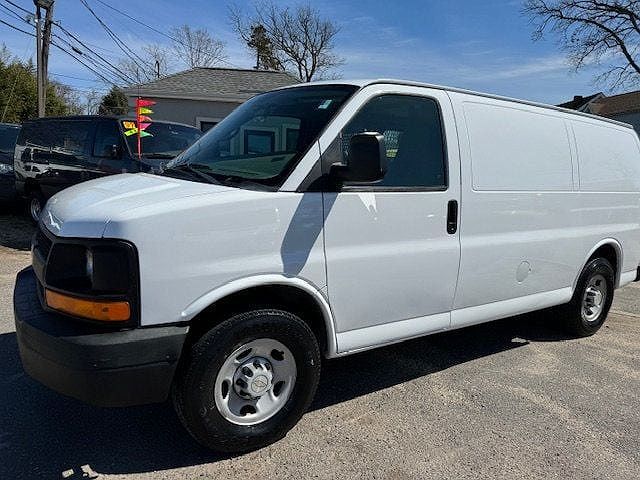 2007 Chevrolet Express 2500 image 10