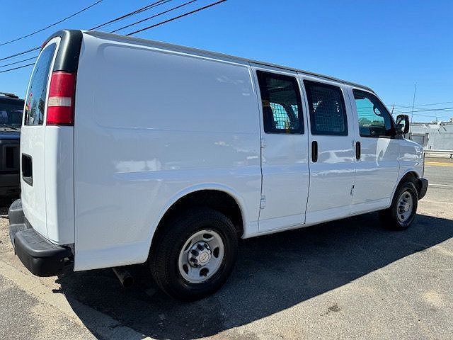 2007 Chevrolet Express 2500 image 3