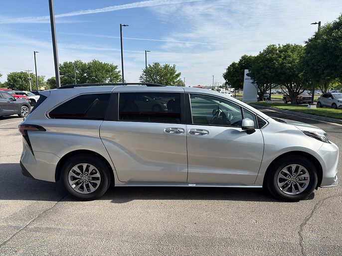 2023 Toyota Sienna
