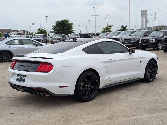 2022 Ford Mustang